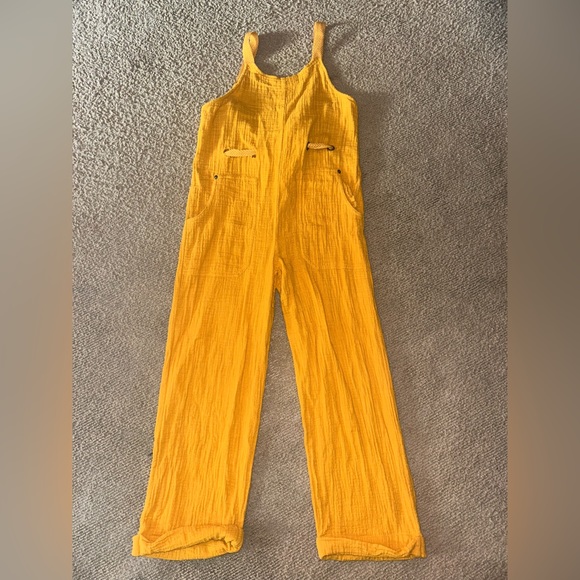 🦄5 items for $15🦄 
Girls Truce Overalls - Picture 3 of 10